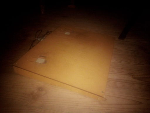 Footboard to do clicks and key presses with one's toes